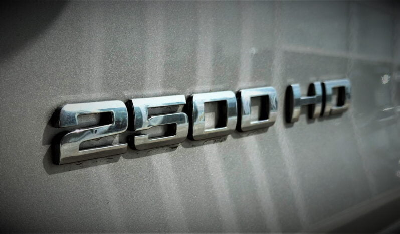 
								2019 GMC SIERRA K2500 SLE full									
