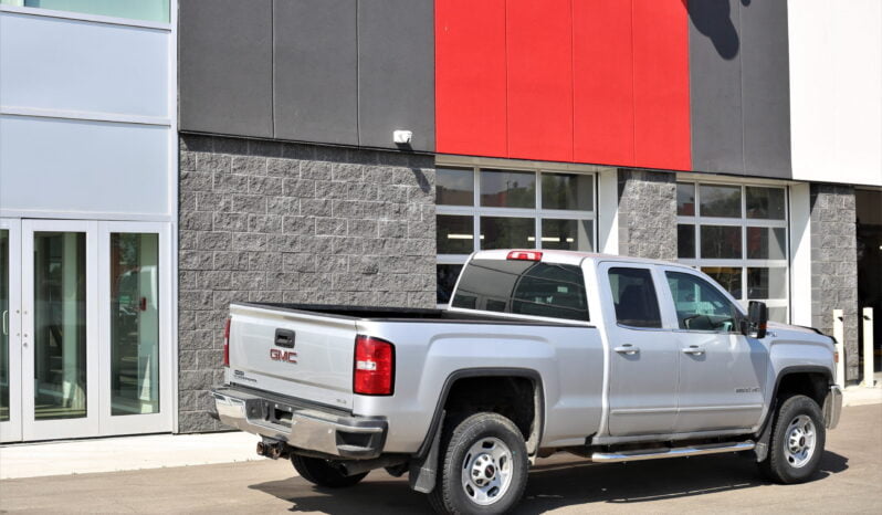 
								2019 GMC SIERRA K2500 SLE full									