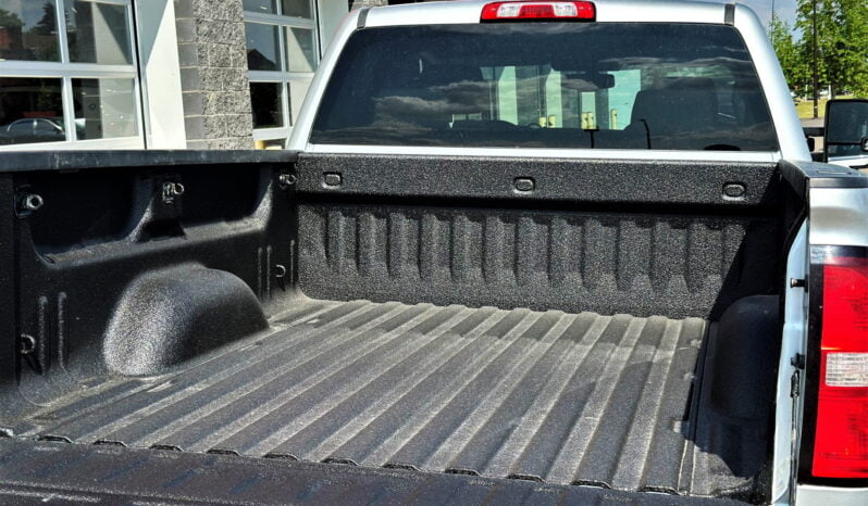 
								2019 GMC SIERRA K2500 SLE full									