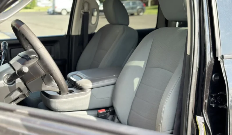 
2017 RAM 1500 ST full									