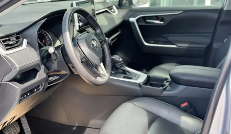 
2021 TOYOTA RAV4 XLE full									