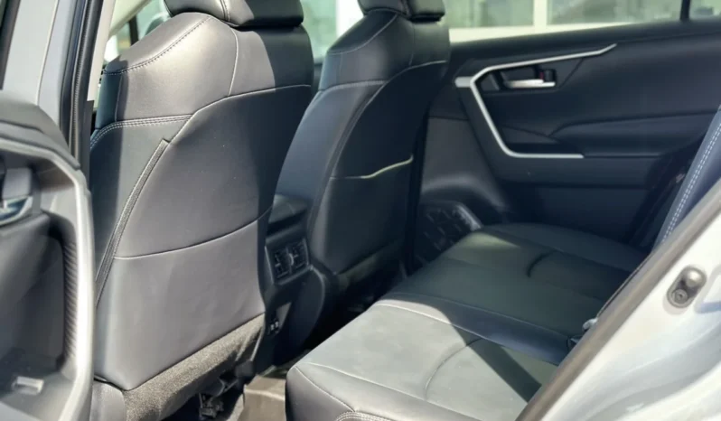 
2021 TOYOTA RAV4 XLE full									