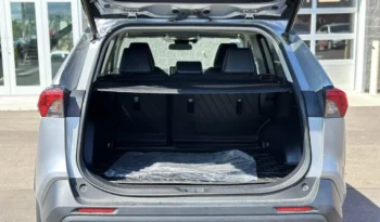 2021 TOYOTA RAV4 XLE full