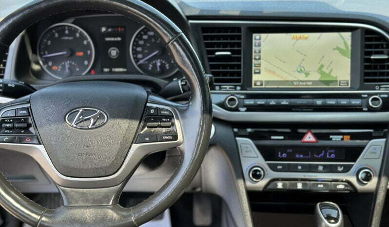 
2017 HYUNDAI ELANTRA full									