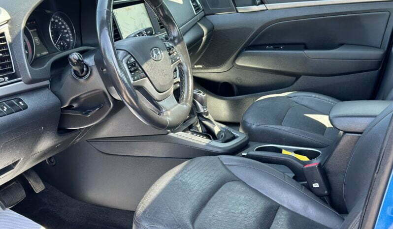 
2017 HYUNDAI ELANTRA full									