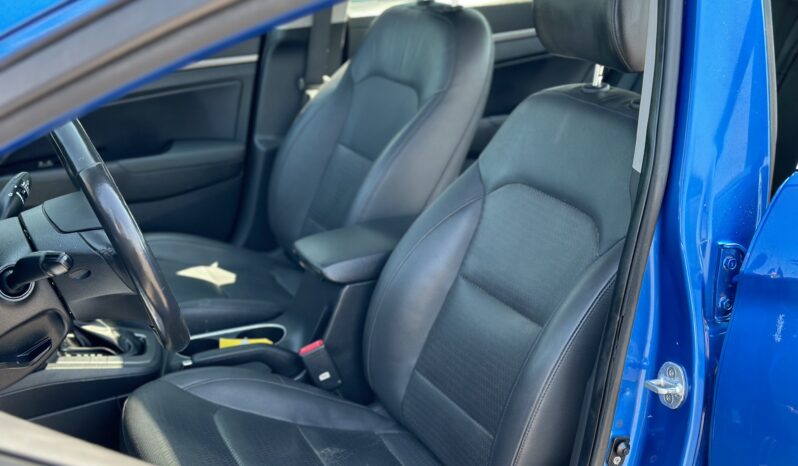 
2017 HYUNDAI ELANTRA full									