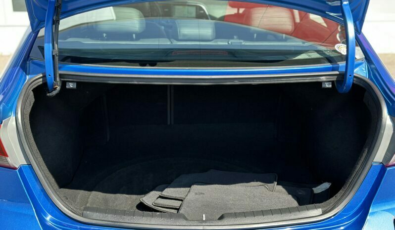 
2017 HYUNDAI ELANTRA full									