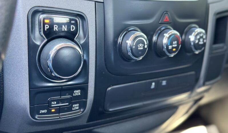 
2017 RAM 1500 ST full									