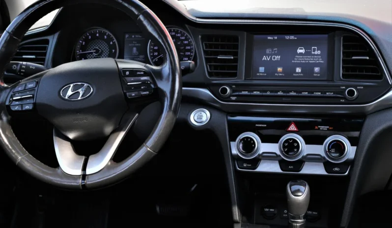 
2019 HYUNDAI SANTA FE XL SE full									