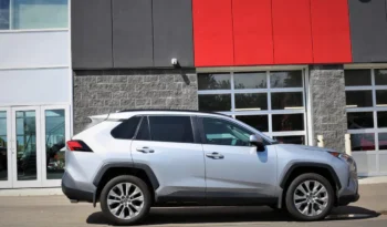 2021 TOYOTA RAV4 XLE full