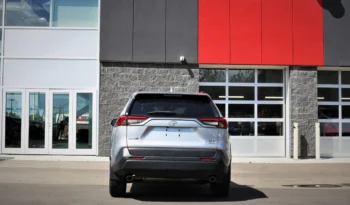 2021 TOYOTA RAV4 XLE full