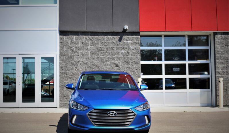 
2017 HYUNDAI ELANTRA full									
