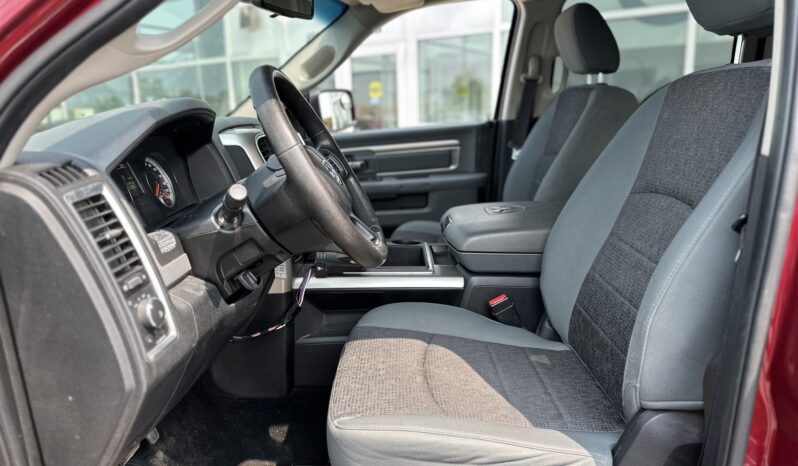 
2015 RAM 1500 SLT full									