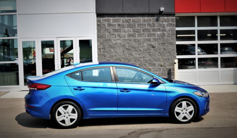 
2017 HYUNDAI ELANTRA LIMITED full									