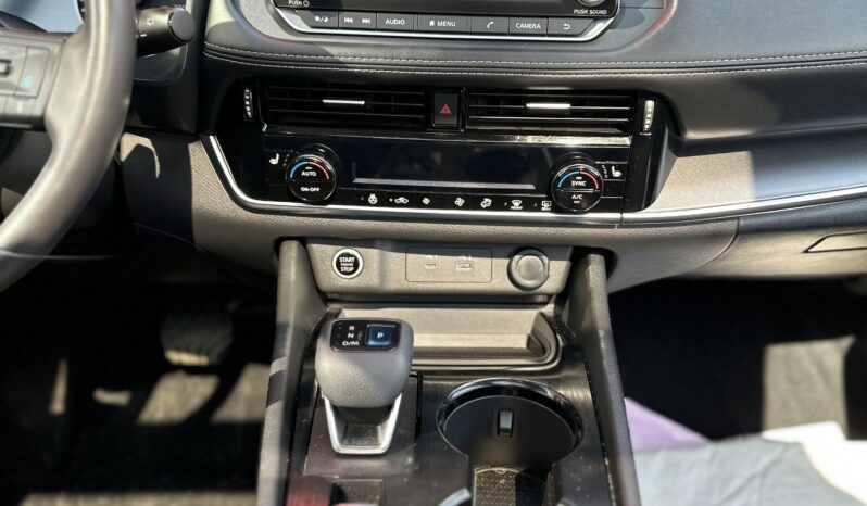 
2021 NISSAN ROGUE SV AWD full									