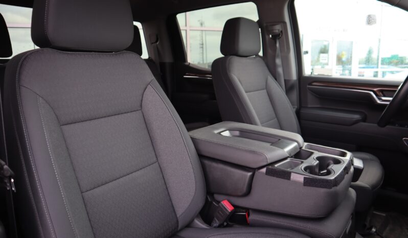 
2023 Chevrolet Silverado full									