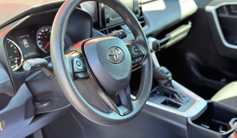 
2021 Toyota RAV4 XLE AWD full									