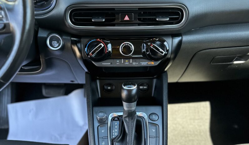 
2022 HYUNDAI KONA SEL full									