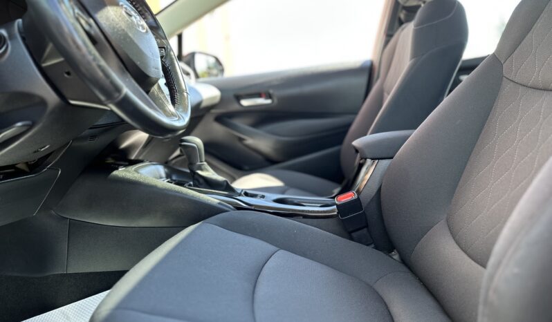 
2021 Toyota Corolla LE full									