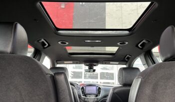 2023 Chevrolet Traverse LT full