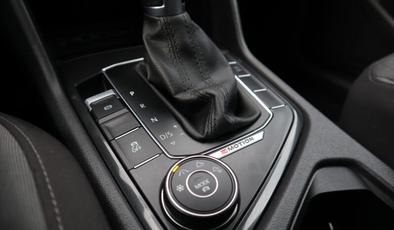 
2018 VOLKSWAGEN TIGUAN full									