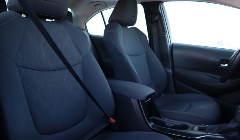 
2020 TOYOTA COROLLA LE full									