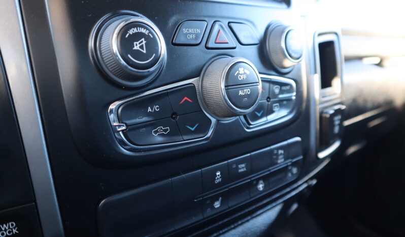 
2022 RAM 1500 CLASSIC SLT full									