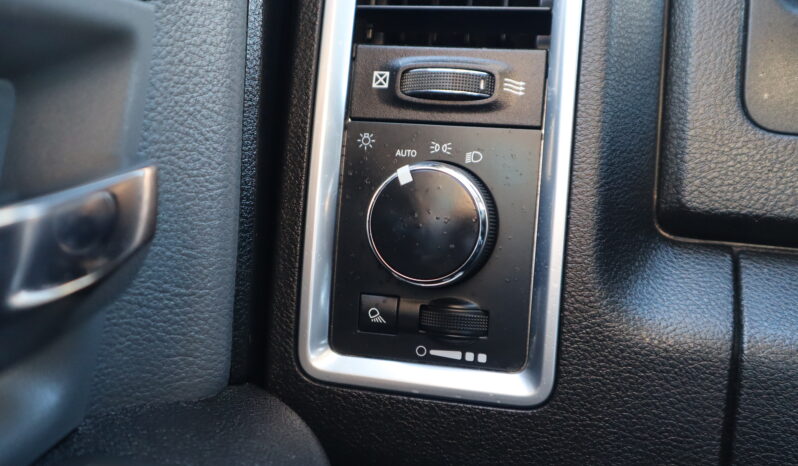 
2022 RAM 1500 CLASSIC SLT full									