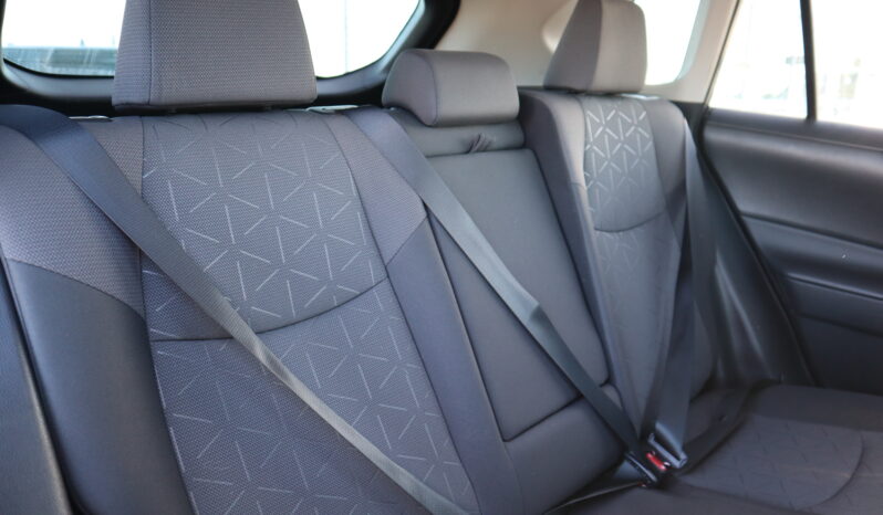 
2023 TOYOTA RAV4 XLE full									