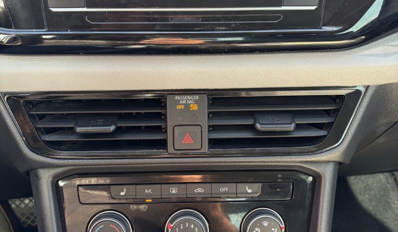 
2024 VW TAOS TRENDLINE full									