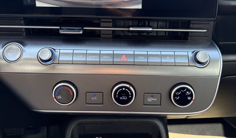 
2025 HYUNDAI KONA ESSENTIAL full									