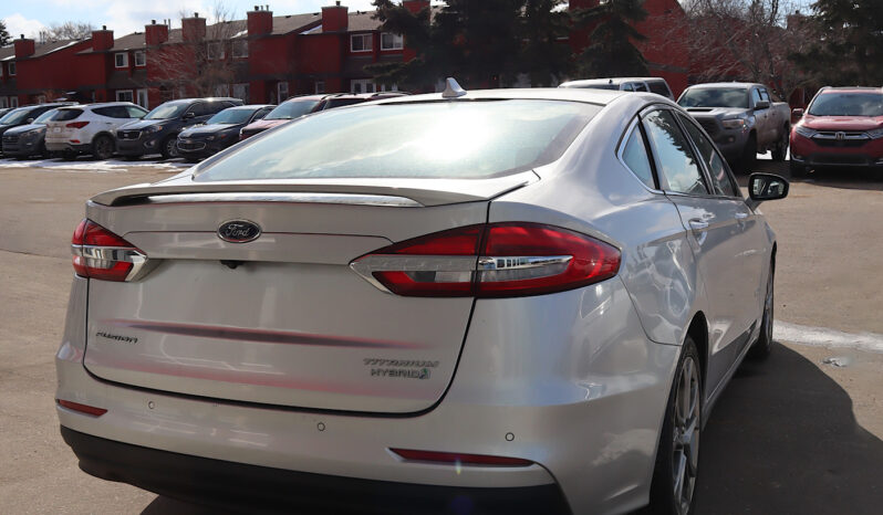 
2019 Ford Fusion Hybrid full									
