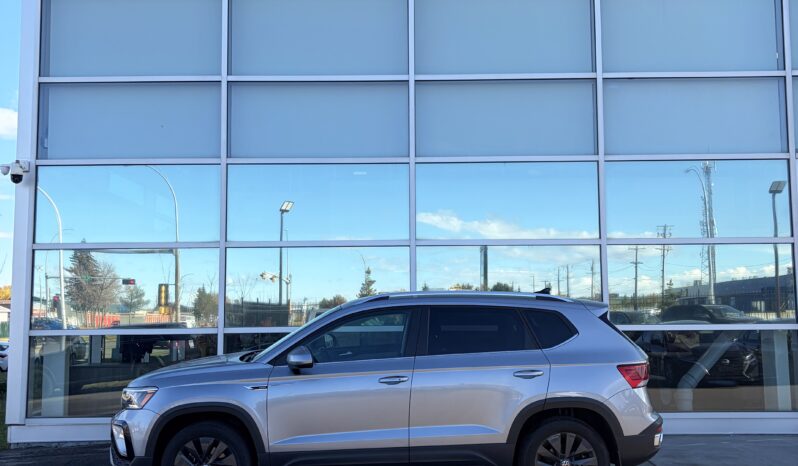
2022 VW TAOS SE 4MOTION full									