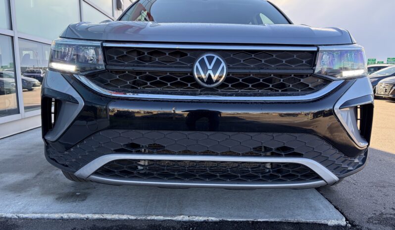 
2022 VW TAOS SE 4MOTION full									