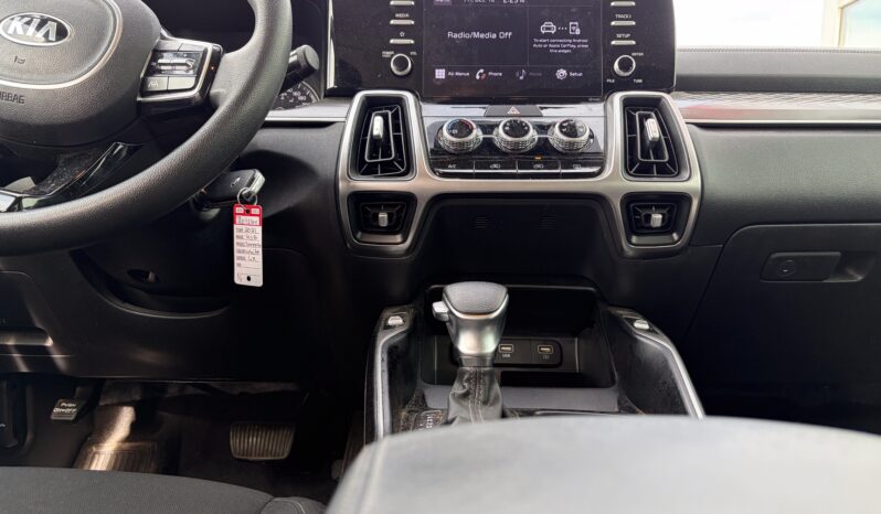 
2021 KIA SORENTO LX full									