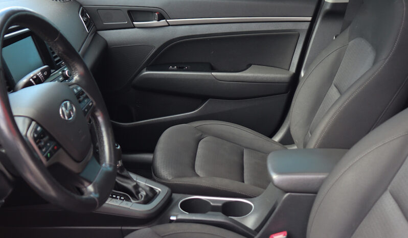 
2017 Hyundai Elantra GLS full									