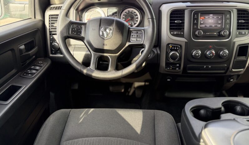 
2022 RAM 1500 CLASSIC TRADESMAN full									
