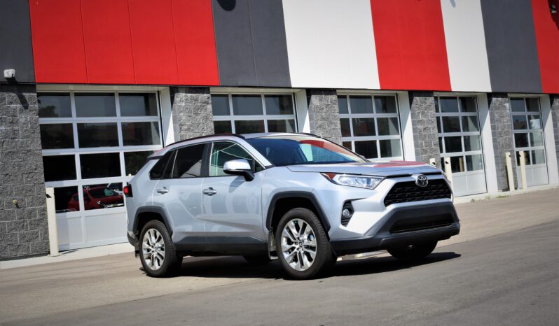 
2021 Toyota RAV4 XLE AWD full									