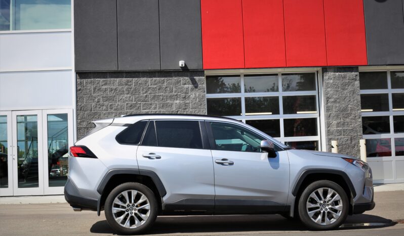 
2021 Toyota RAV4 XLE AWD full									