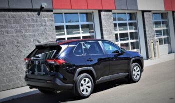 2022 TOYOTA RAV4 LE full
