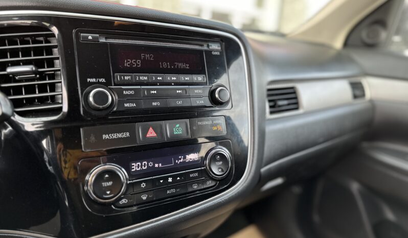 
2016 Mitsubishi Outlander SE AWD full									