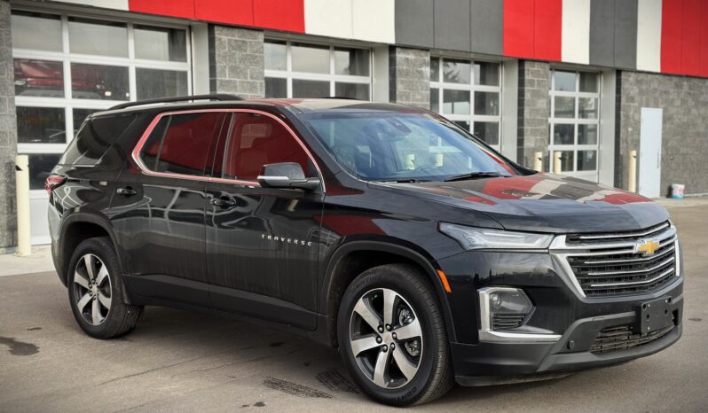 2023 Chevrolet Traverse LT full