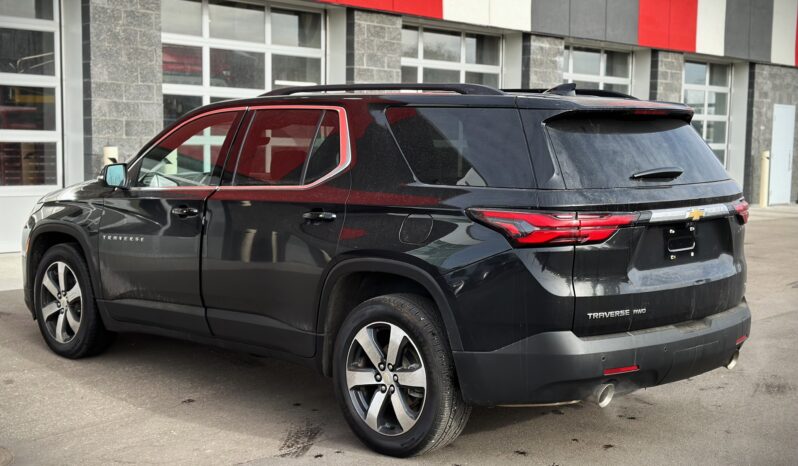 2023 Chevrolet Traverse LT full