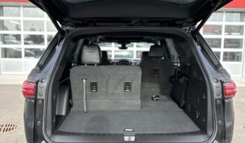 2023 Chevrolet Traverse LT full