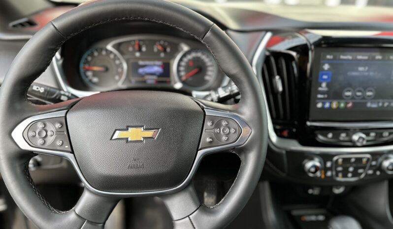 2023 Chevrolet Traverse LT full