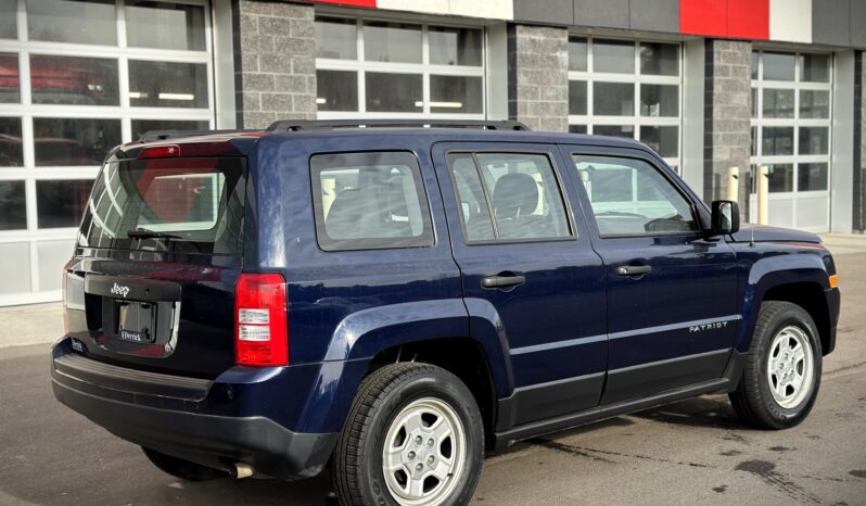 
2016 Jeep Patriot Sport full									
