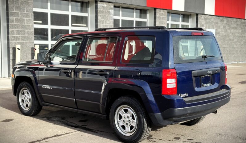 
2016 Jeep Patriot Sport full									