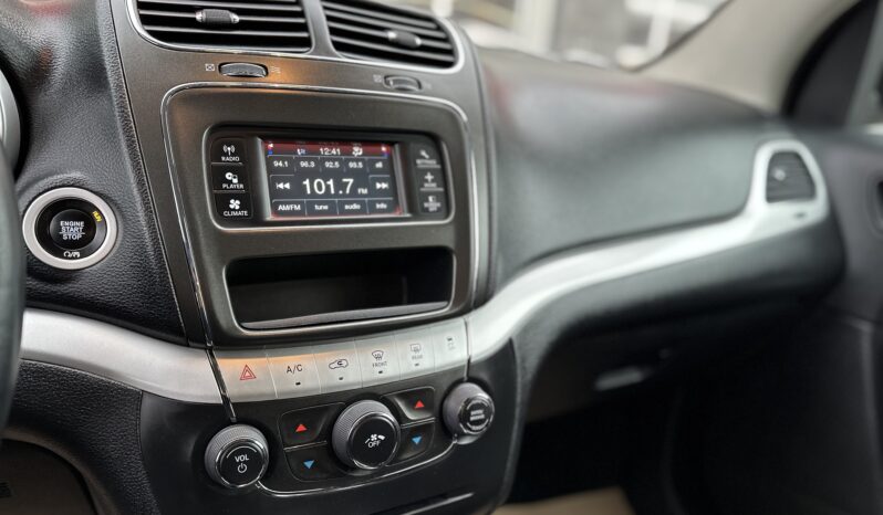 
2017 Dodge Journey SXT AWD full									