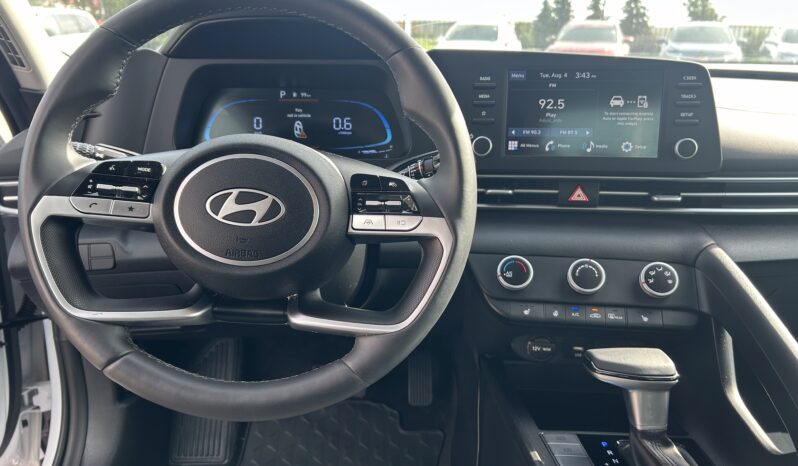 
2025 HYUNDAI ELANTRA PREFERRED full									