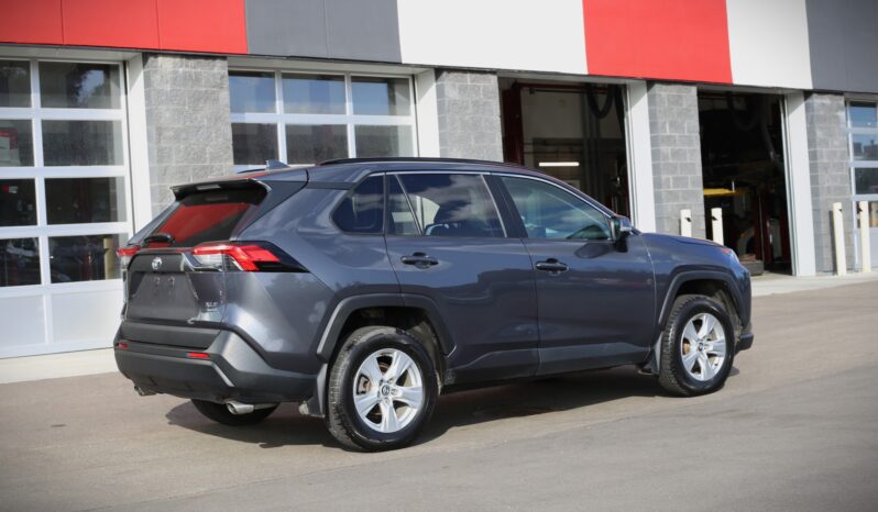 
2020 TOYOTA RAV4 XLE full									